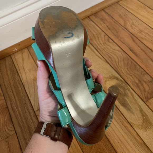 Teal Heels with zipper accent - Picture 7 of 8